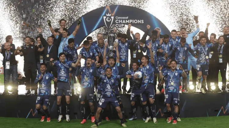 El equipo hidalguense borró al Columbus Crew en el Estadio Hidalgo. (Foto: El Universal/EXPRESO)
