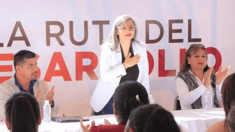 Wendy Briseño ha informado que este jueves se reanudan la entrega de tarjetas. (Foto: Cortesía)