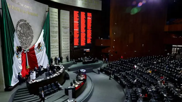 Proponen que el día de cambio de Presidencia sea inhábil