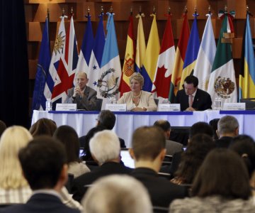 Cofepris encabezará conferencia sobre regulación farmacéutica