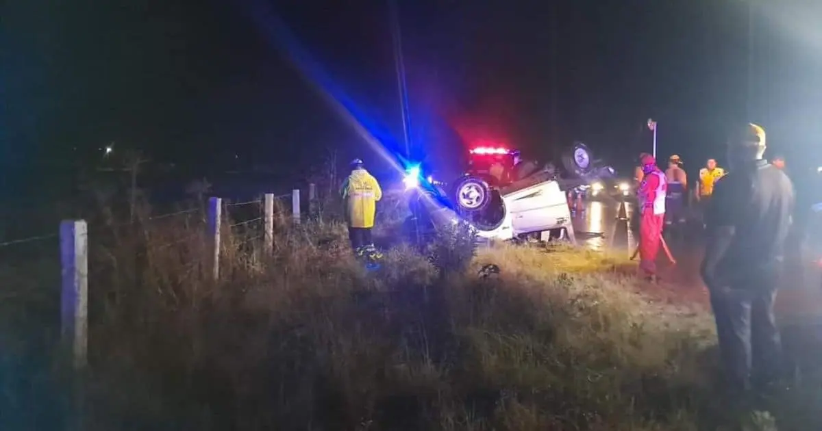 Joven pierde la vida en fatal accidente en carretera a Nogales