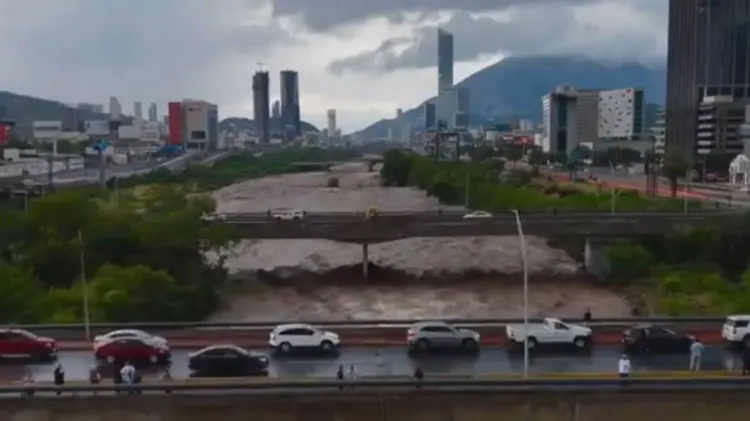 El estado se mantiene en situación de riesgo por sistema de baja presión Berly. (Captura de video)