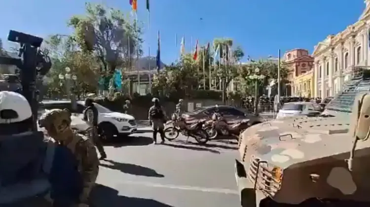 Este miércoles se reportaron movimientos irregulares de miembros del Ejército. (Captura de video)