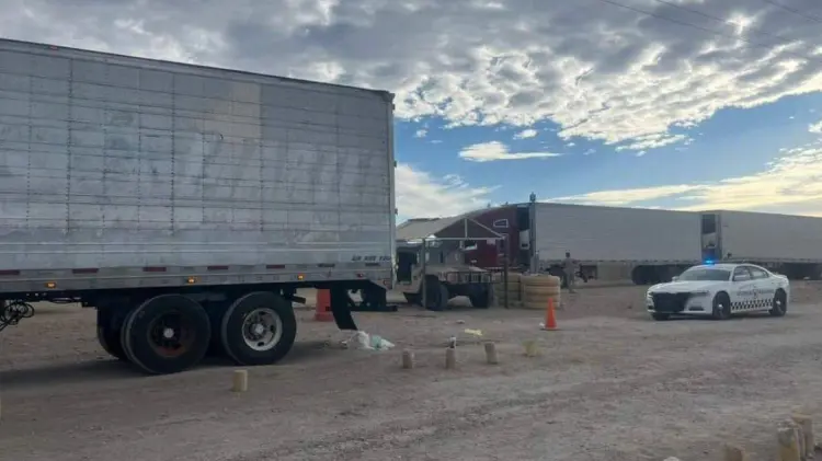 Los migrantes fueron encontrados en la caja de un tractocamión. (Foto: Especial)