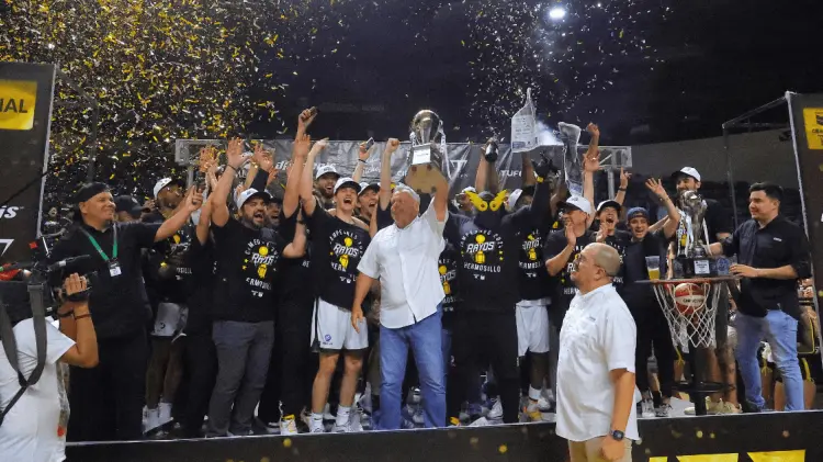 Rayos de Hermosillo se coronó en cuatro juegos ante Astros de Jalisco. (Foto: Jorge Flores/EXPRESO)
