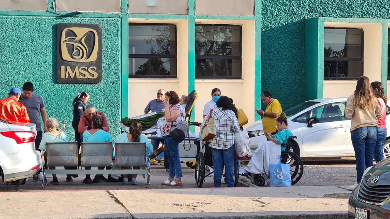 Evacuan a pacientes y personal del IMSS en Empalme por cortocircuito