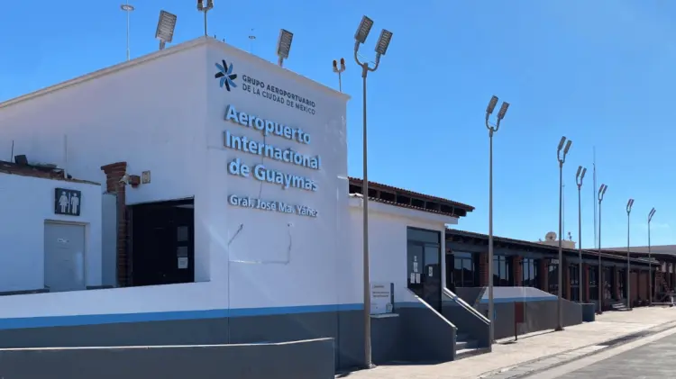 El Aeropuerto Internacional de Guaymas ya luce sus renovaciones. (Foto: Cortesía)