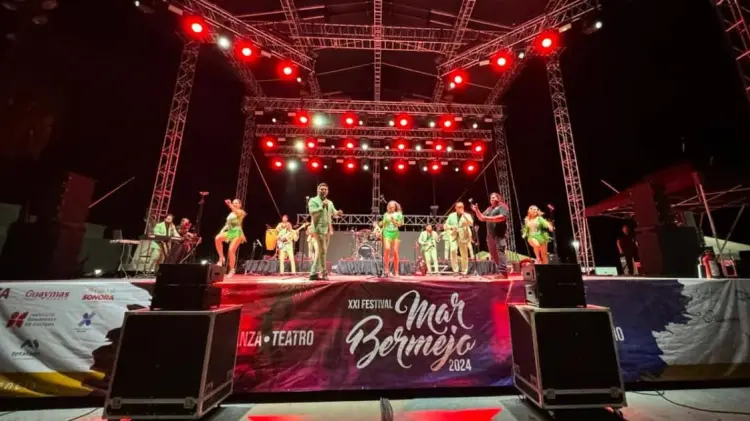 La Sonora Santanera se presentó en el Malecón Turístico de Guaymas. (Foto: Cortesía)