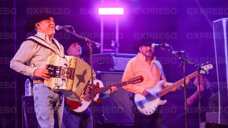 Intocable puso a cantar a todos sus fans que asistieron al CUM. (Foto: Cristian Ruiz / EXPRESO).