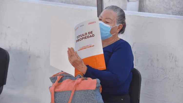 Han entregado un total de mil 900  títulos de propiedad. (Especial / EXPRESO)