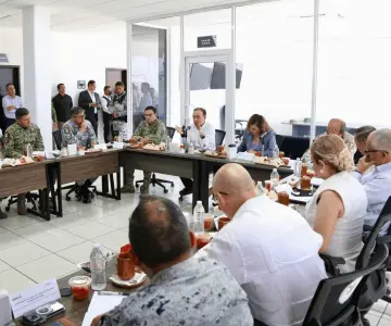 Violencia en SLRC se debe a pugna entre grupos criminales: Alfonso Durazo
