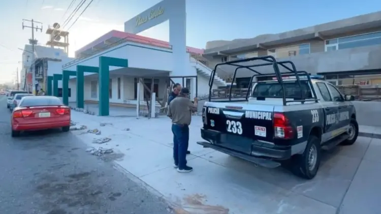 Elementos de la Policía Municipal arribaron al lugar. (Foto: Redes)