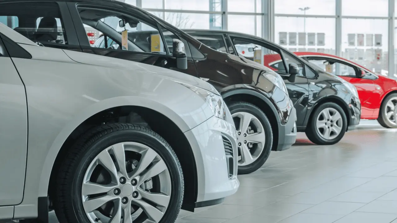 Venta de autos ligeros supera expectativas: aumenta 4% en primer semestre