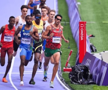 Tonatiú López brilla en el repechaje de los 800m y avanza a las semifinales