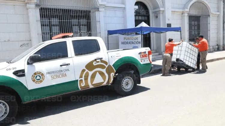 También han instalado más de 140 refugios temporales. (Foto: Jesús Ballesteros)