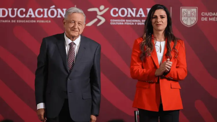 AMLO consideró naturales los cuestionamientos a la funcionaria. (Especial / EXPRESO)