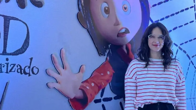 Ximena Sariñana asistió a la función especial de Coraline y la puerta secreta. (Especial / EXPRESO)