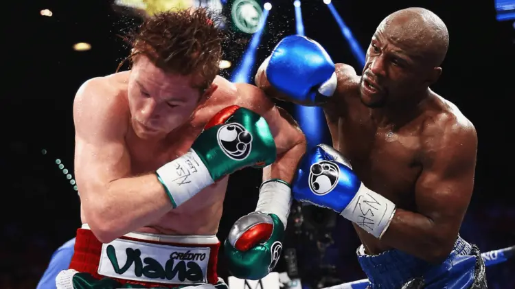 El Canelo forjó un récord de 61 victorias. (Especial / EXPRESO)
