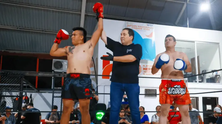 Jorge Olea se llevó el combate estelar de la noche. (Foto: Cristian Ruiz/EXPRESO)