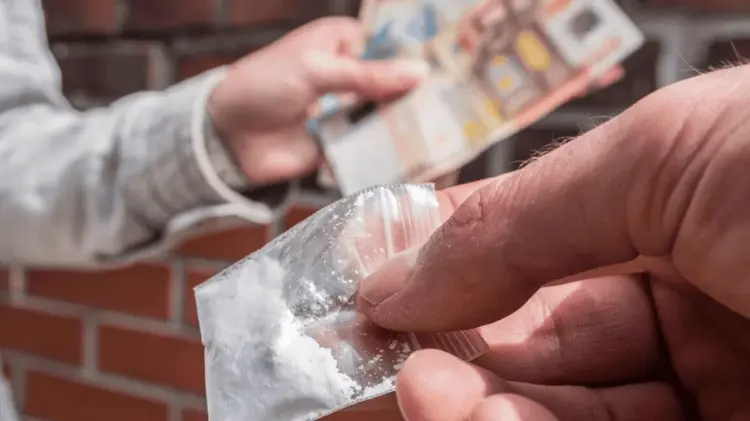 Este tipo de delito incluye la producción, el transporte o la posesión de drogas. (Especial/EXPRESO)