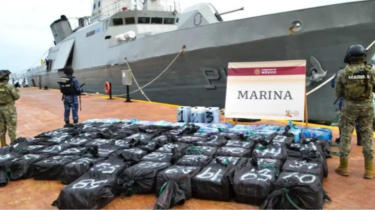 Personal naval aseguró 48.147 toneladas de cocaína en la mar. (Foto: Especial)