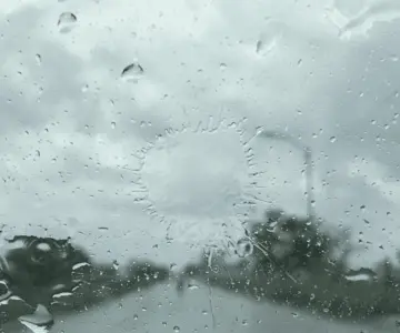 Tormenta deja más de 22 litros de agua por metro cuadrado en Guaymas