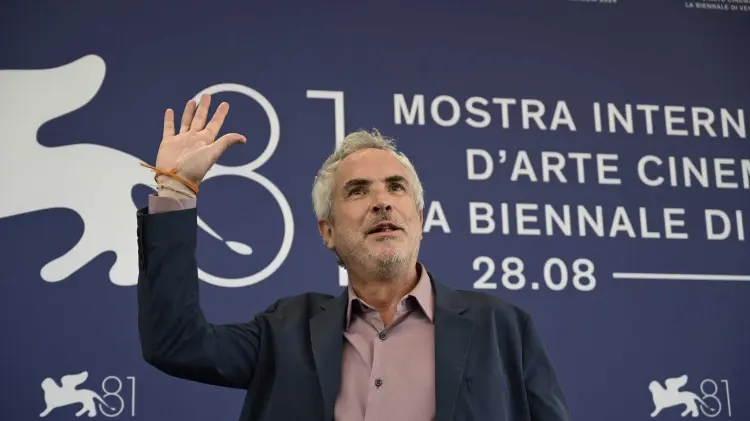 Ovacionan por seis minutos a Alfonso Cuarón en el Festival de cine Venecia