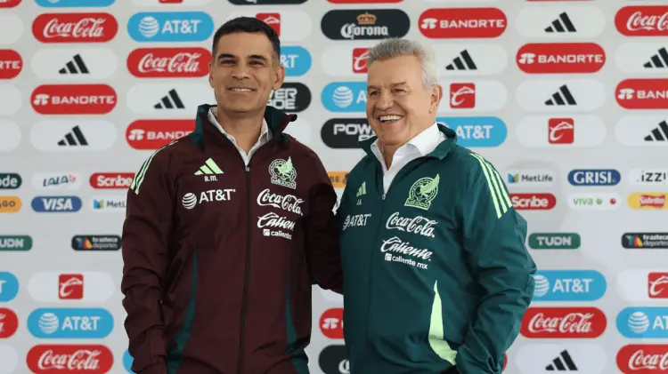 Javier Aguirre tendrá como auxiliar técnico a Rafa Márquez. (Foto: Cortesía)