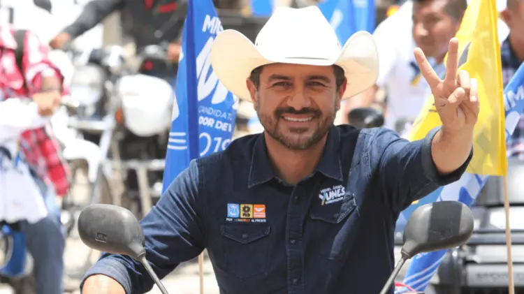 El PAN ha perdido contacto con Miguel Ángel Yunes, senador del PAN por Veracruz. (Foto: Reforma)
