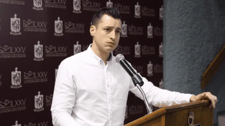 Colosio Riojas reportó que la policía no lo dejaba ingresar al recinto. (Especial / EXPRESO)