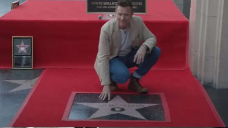 Recibe su estrella de la fama. (FOTO: ESPECIAL/EXPRESO)
