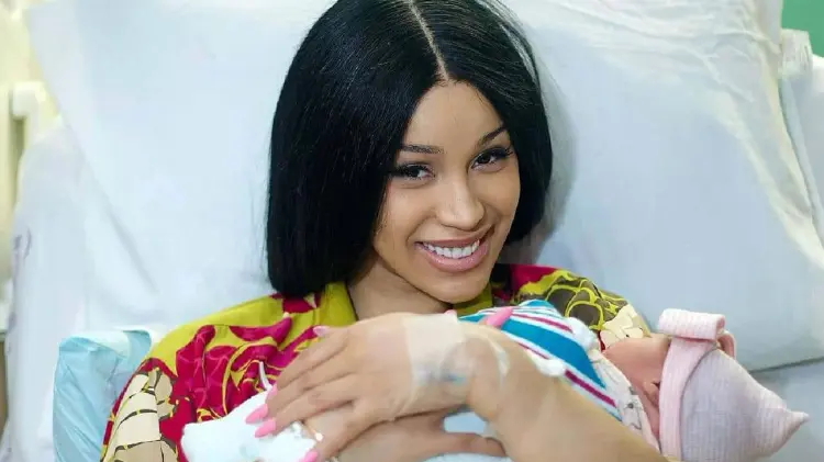 Cardi B anuncia el nacimiento de su tercer bebé