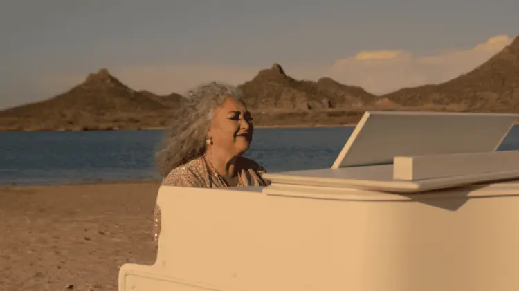 Amanda Miguel inmortalizó la belleza de las playas de Sonora en videoclip. (Foto: Especial)