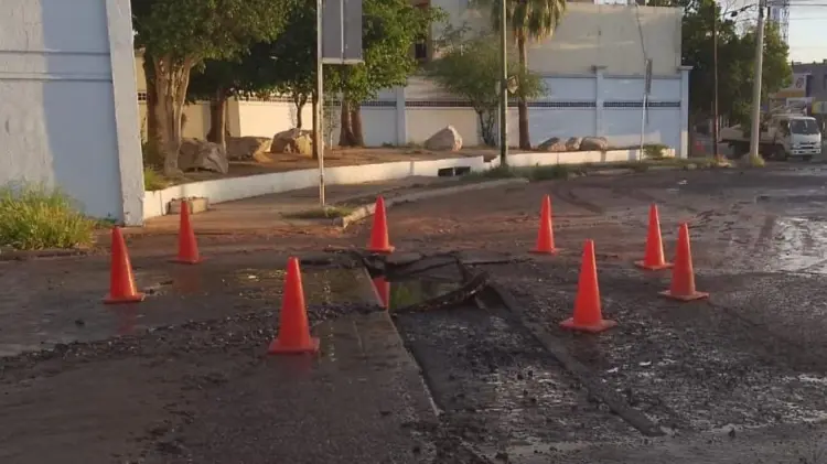 La ruptura se registró en el bulevar Las Lomas. (Foto: Agua de Hermosillo)