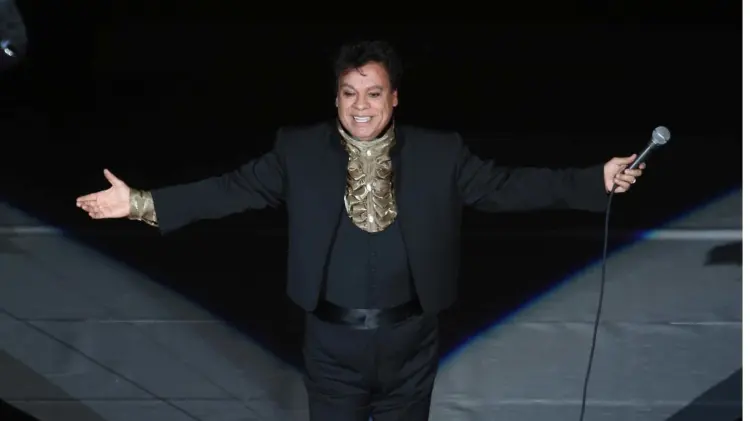 Proyectarán en el zócalo el concierto de Juan Gabriel en Bellas Artes