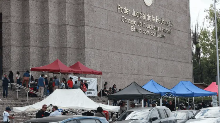 El 2 de octubre y no el 23 de septiembre será el fin del paro de labores. (Foto: Agencia Reforma)