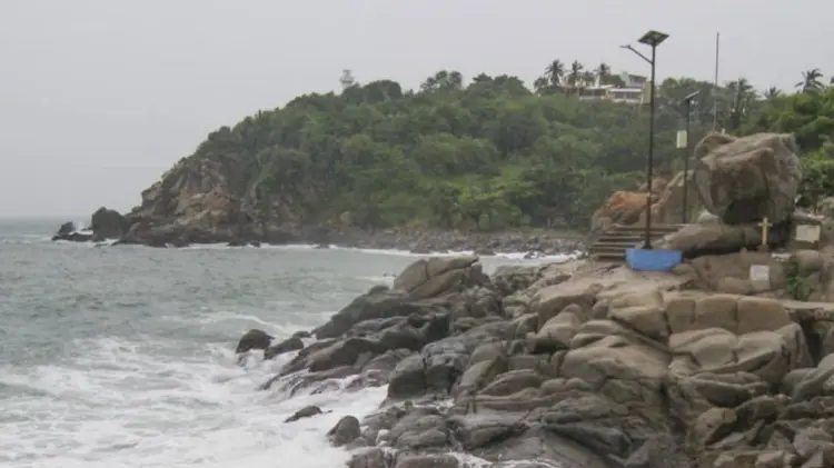 El huracán John tocó tierra la noche de este lunes como categoría 3 en Guerrero. (Foto: Especial)
