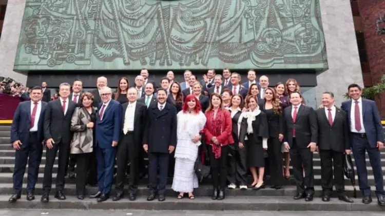 La toma de posesión se realizó en la Cámara de Diputados del Congreso de la Unión. (@AlfonsoDurazo)