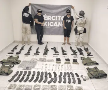Aseguran arsenal y detienen a dos tras cateo en el Golfo de Santa Clara
