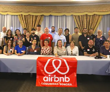 Más de 40 anfitriones de Airbnb se reúnen en Hermosillo