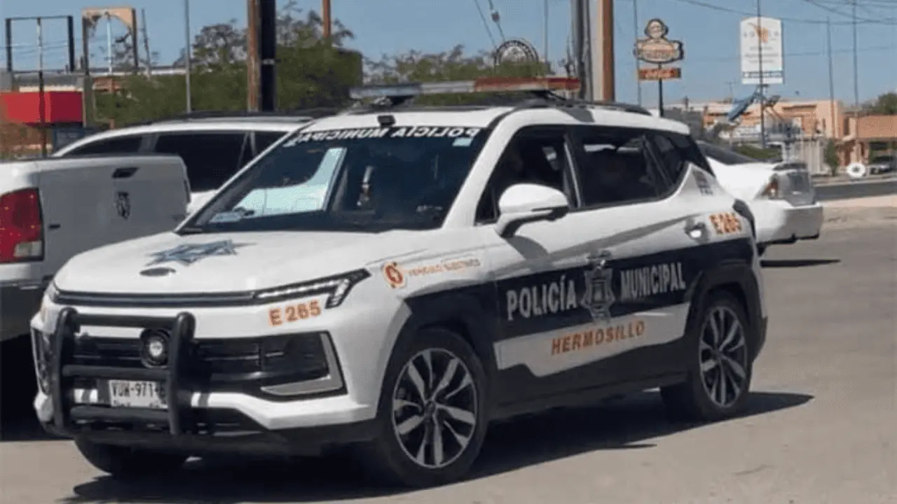 Detienen a joven por robo con arma blanca en tienda de conveniencia