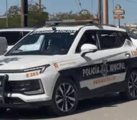 Detienen a joven por robo con arma blanca en tienda de conveniencia
