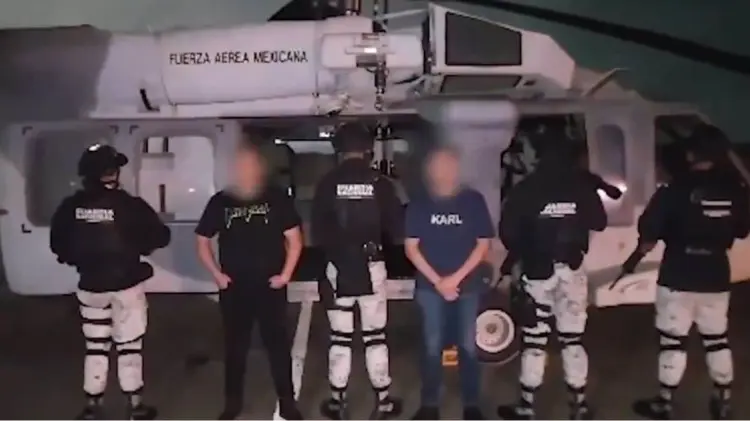 Los detenidos fueron identificados como Salvador N y Rogelio N. (Foto: Captura de video)