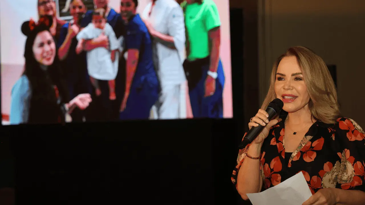 Rostros Felices reconoce a grupo de benefactores