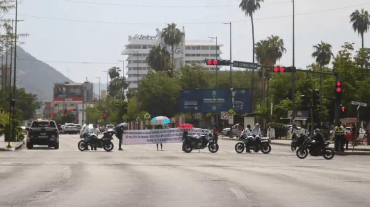 La manifestación provocó gran congestionamiento vial. (Foto: Ramón Munguía/EXPRESO)