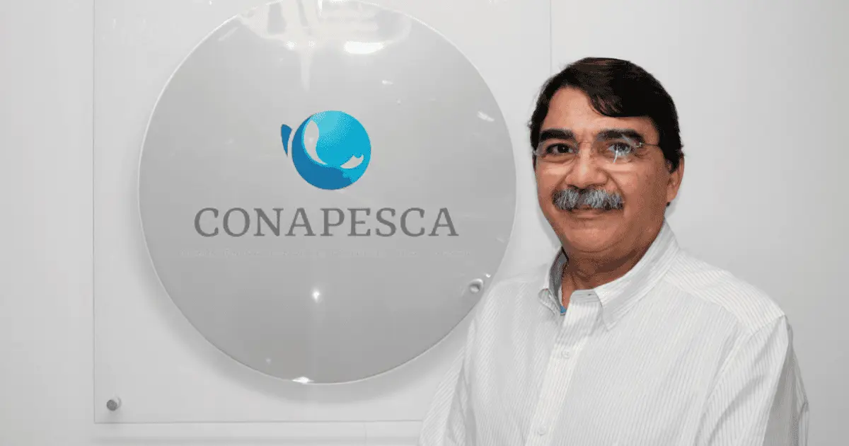El Dr. Alejandro Flores Nava es nuevo titular de Conapesca