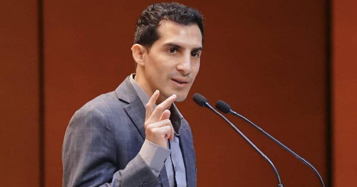 Rommel Pacheco trabaja en creación de nueva Federación Mexicana de Natación