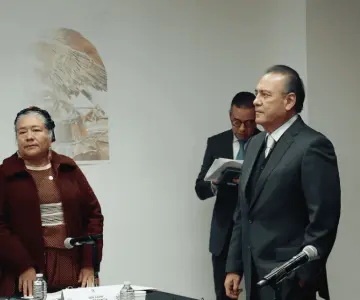 Beltrones llama a devolver recursos y facultades a estados y municipios