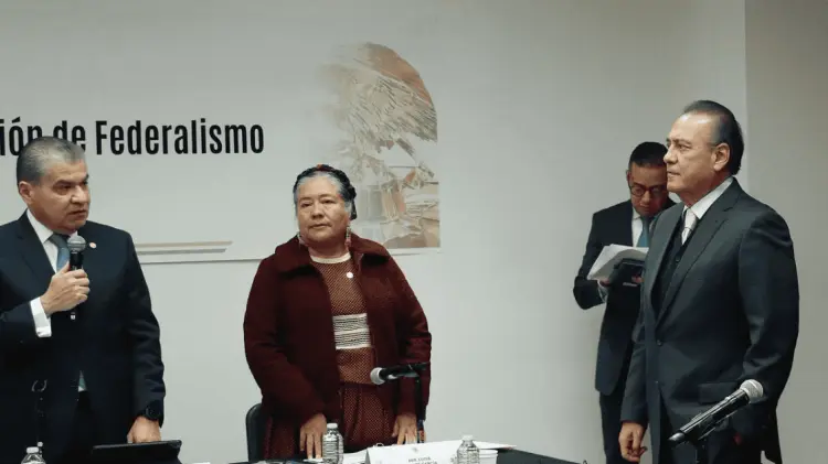 El senador Manlio Fabio Beltrones pidió regresar la facultar de cobro de impuestos. (Foto: Especial)