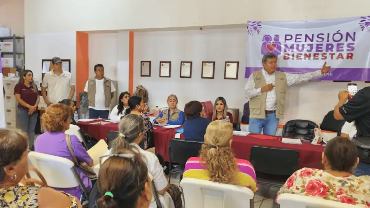 Octavio Almada, delegado de Bienestar Sonora, sobre avances en el programa. (Blanca Ruelas/EXPRESO)